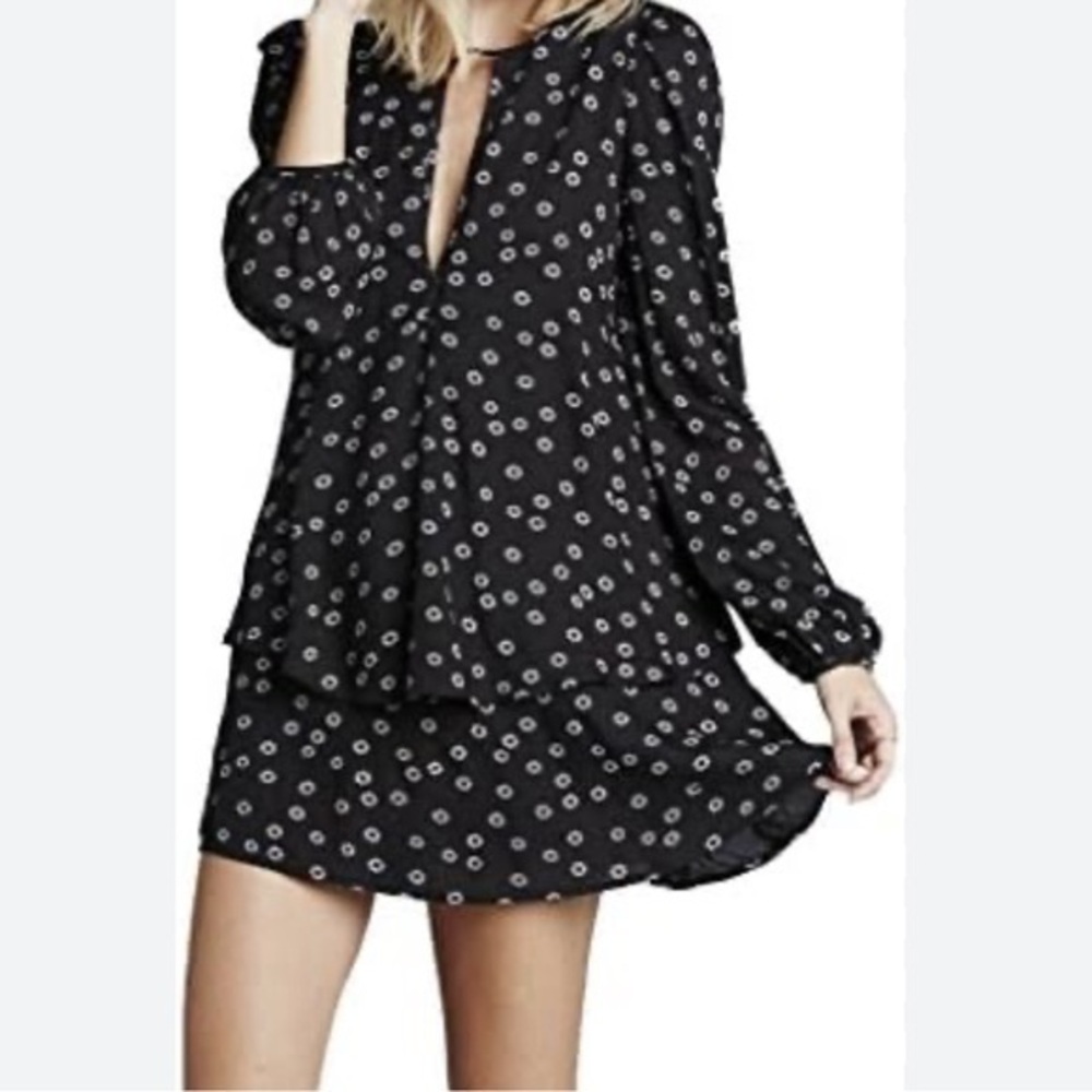 Free people black tiered dress. EUC. Sz tag missing. Measurements in description